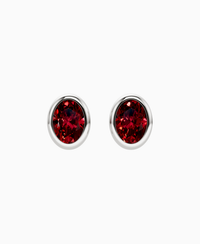 Pigeon Blood Lab Ruby / Oval / 0.8ct