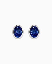 Royal Blue Lab Sapphire / Oval / 0.8ct