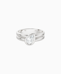 White Lab Diamond / Pear (Tilted) / 0.5ct