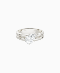 White Lab Diamond / Pear (Tilted) / 1ct