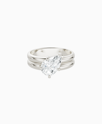 White Lab Diamond / Pear (Tilted) / 1.5ct
