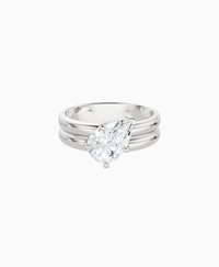 White Lab Diamond / Pear (Tilted) / 1.5ct
