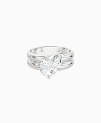 White Lab Diamond / Pear (Tilted) / 2ct
