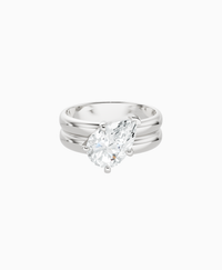 White Lab Diamond / Pear (Tilted) / 2ct