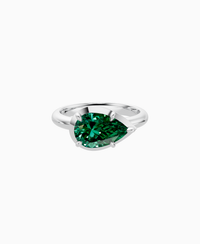 Zambian Lab Emerald / Pear (EW) / 2ct