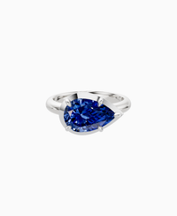 Royal Blue Lab Sapphire / Pear (EW) / 2.5ct
