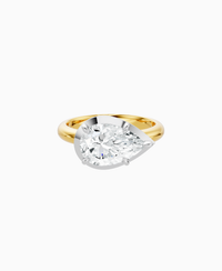 White Lab Diamond / Pear (EW) / 2.5ct
