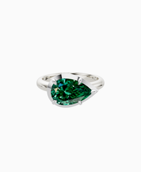 Zambian Lab Emerald / Pear (EW) / 2.5ct