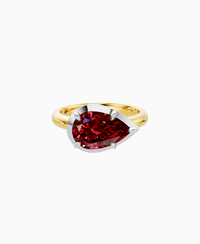 Pigeon Blood Lab Ruby / Pear (EW) / 2.5ct