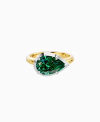 Zambian Lab Emerald / Pear (EW) / 2.5ct