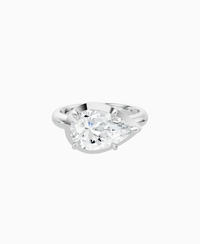 White Lab Diamond / Pear (EW) / 3ct