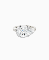White Lab Diamond / Pear (EW) / 3ct