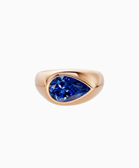 Royal Blue Lab Sapphire / Pear / 2.5ct